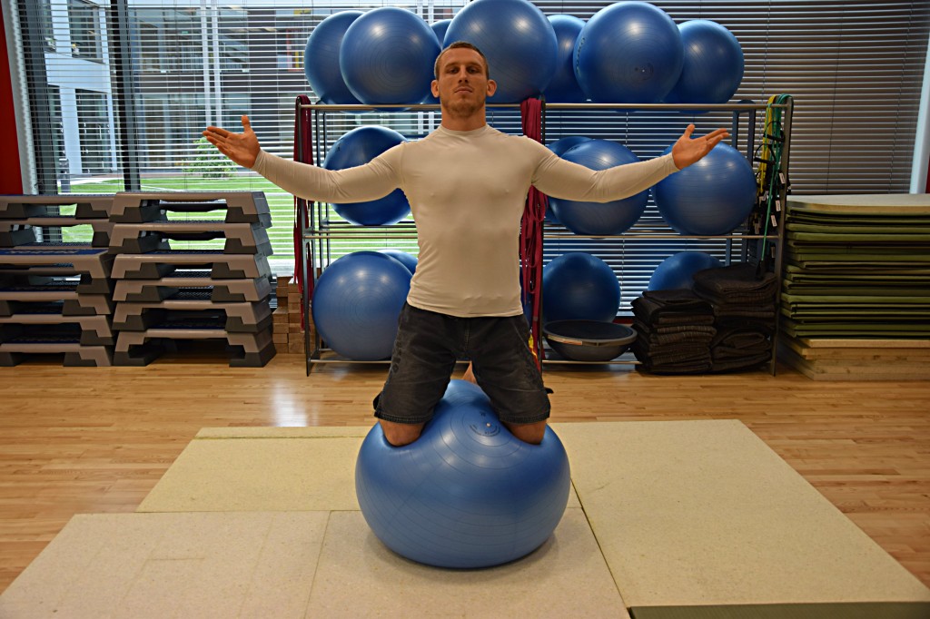 Core Exercises - Swiss Ball Standing - Pawel Kaczynski